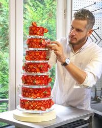 Bikin Gagal Fokus! Ini Yann Couvreur, Pastry Chef Paling Ganteng di Instagram 