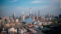 Sebuah studi dari 2016 menunjukkan bahwa Beijing, China tenggelam sedalam 10 centimeter di beberapa wilayahnya per tahun. Kata peneliti, penyebabnya mirip dengan situasi di Jakarta dan Houston (CNN)