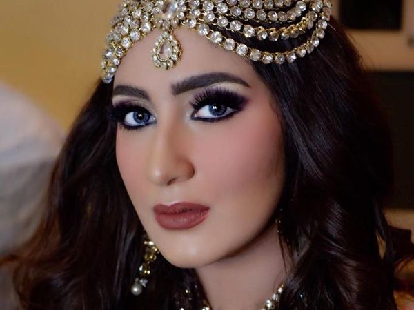 Foto: Pesona Tania Nadira yang Dijuluki Kareena Kapoor-nya Indonesia