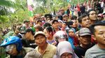 Rekonstruksi Pembunuhan 4 Bersaudara jadi Tontonan Warga