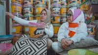 Jualan Peyek, Ibu Syahrini: Kenapa Malu? Kita Bukan Ambil Hak Orang