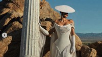 Di majalah tersebut, Kim juga menyebut bahwa dirinya kini mulai terobsesi dengan ketenaran. Dok. Instagram/kimkardashian