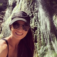 Saya tidak melakukan komedi apa pun, dan itulah alasan saya pindah ke LA. Jika saya bisa menghasilkan lebih banyak uang, saya bisa fokus pada komedi, ujar Silvia. Foto: Instagram