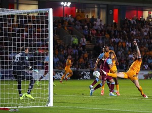 West Ham ke Babak Ketiga Piala Liga Inggris, Palace Tersingkir