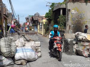 Warga Sesalkan Pemilik Tanah Blokir Jalan dengan Tembok
