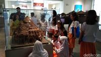 Para wisatawan di museum (Tasya/detikcom)