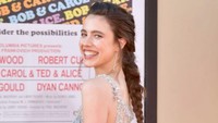 Selain itu Margaret juga aktif sebagai model. Dok. Instagram/margaretqualley