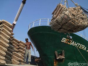 Neraca Dagang RI Surplus Tipis US$ 85 Juta di Agustus