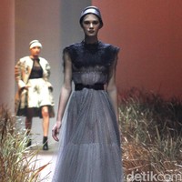 Fashion show karya busana couture Hian Tjen terinspirasi dari kehidupan kaum Amish, digelar di Dian Ballroom Raffles Hotel. Jakarta. Rabu [28/08/2019]. Foto: Mohammad Abduh/Wolipop