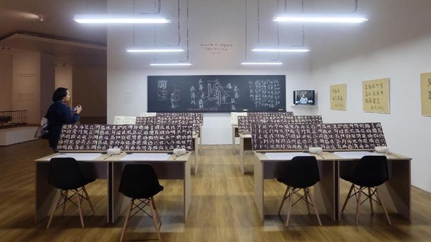 Akhir Pekan ke Mana? Lihat Xu Bing hingga Main Cat di Museum MACAN Yuk