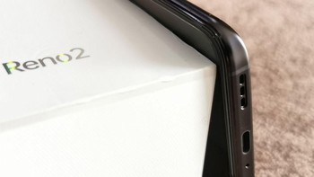 Ponsel ini masih memiliki jack audio 3,5 mm. Foto: 91Mobiles