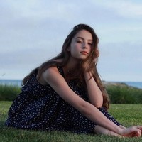 Ada sosok Catherine di wajah Carys. Fitur dan garis wajah putri Carys menyerupai Catherine saat muda.  Foto: Instagram@carys.douglas