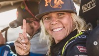 Guinness World Record resmi menganugerahkan Jessi Combs sebagai wanita tercepat di bumi. Sebelum terjadi kecelakaan, Guiness World Record berhasil menghitung kecepatan tertinggi Jessi Combs, yakni 522,783 mph atau lebih dari 841 km/jam. Foto: Dok. Instagram/thejessicombs