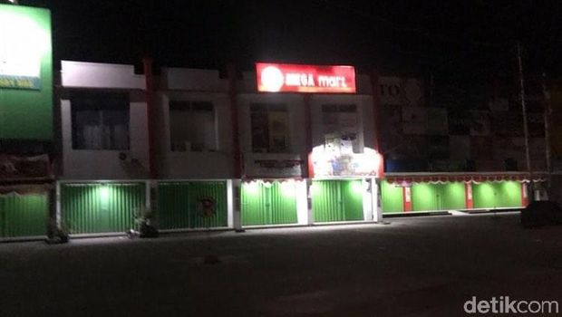 Suasana Abepura malam ini.