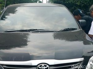 Saksi Mengungkap Kisah Mobil Berisi Mayat Terbakar