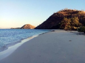 Menikmati Pagi dan Indahnya Pulau Riung