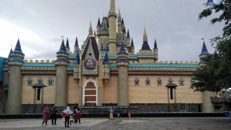 Kembaran Disneyland