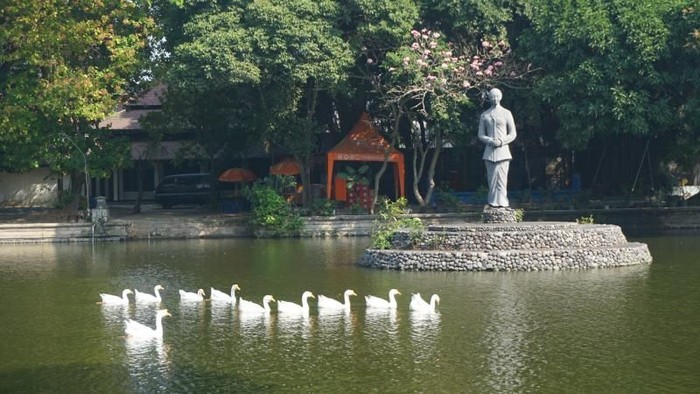 Taman Balekambang