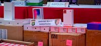 Polisi Tangkap Penyelundup Ribuan HP Ilegal dari China