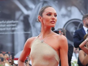 Elsa Hosk Pose Tanpa Busana dengan Bayinya, Dituduh Sebarkan Pornografi Anak
