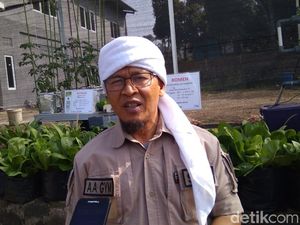 Aa Gym Bicara Spanduk HUT RI yang Disebut Ada Tanda Salib