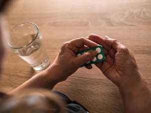 Kemenkes Tegaskan Masih Pakai Oseltamivir-Azithromycin untuk Isoman COVID-19