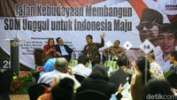Politikus PDIP Eva K Sundari, Wakil Ketua KEIN Arif Budimanta, Dirjen Kebudayaan Kementrian Pendidikan Hilmar Farid dan Staf Khusus Menteri Perhubungan Abdul Hamid menjadi nara sumber dalam diskusi di Jakarta, Kamis (29/8/2019).