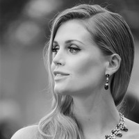 Berjalan di karpet merah tentu bukan sesuatu yang asing bagi Kitty mengingat profesinya sebagai model dan status kebangsawannya. Bagaimana menurutmu gaya Kitty kali ini? (Foto: Getty Images)