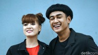 Banyak netizen yang mengira keduanya kembali berpacaran. Pool/Noel/detikFoto.