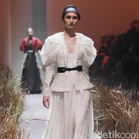 Koleksi terbaru Hian Tjen terinspirasi dari kehidupan kaum Amish, yang diadakan di Dian Ballroom Raffles hotel. Jakarta. Rabu [28/08/2019]. Fashion show karya busana couture Hian Tjen terinspirasi dari kehidupan kaum Amish, digelar di Dian Ballroom Raffles Hotel. Jakarta. Rabu [28/08/2019]. Foto: Mohammad Abduh/Wolipop