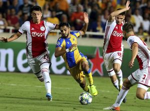 Ajax dan Slavia Praha Lolos ke Fase Grup Liga Champions