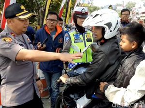 Operasi Patuh Lodaya, Polisi Tasik Ongkosi Penumpang yang Tanpa Helm