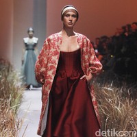 Fashion show karya busana couture Hian Tjen terinspirasi dari kehidupan kaum Amish, digelar di Dian Ballroom Raffles Hotel. Jakarta. Rabu [28/08/2019]. Foto: Mohammad Abduh/Wolipop