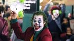 Trailer Joker: Saat Kehidupan Menertawakanmu dengan Kerasnya