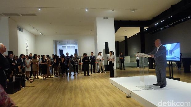 Pameran Tunggal Perupa Xu Bing di Jakarta Resmi Dibuka 