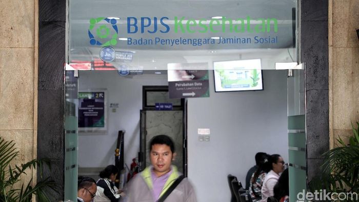 Iuran BPJS Kesehatan Naik Menkeu Sri Mulyani Indrawati usulkan kenaikan iuran BPJS Kesehatan di semua golongan. Hal itu dilakukan untuk menutup defisit keuangan di BPJS Kesehatan.