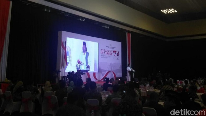 Saat Gus Muwafiq Bandingkan Perjuangan Era Bung Karno dengan Zaman Now Saat Gus Muwafiq Bandingkan Perjuangan Era Bung Karno dengan Zaman Now