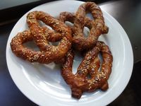 Kini Ada Cretzel, Uniknya 'Perkawinan' Croissant dan Pretzel 