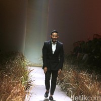 Fashion show karya busana couture Hian Tjen terinspirasi dari kehidupan kaum Amish, digelar di Dian Ballroom Raffles Hotel. Jakarta. Rabu [28/08/2019]. Foto: Mohammad Abduh/Wolipop