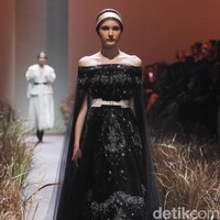 Fashion show karya busana couture Hian Tjen terinspirasi dari kehidupan kaum Amish, digelar di Dian Ballroom Raffles Hotel. Jakarta. Rabu [28/08/2019]. Foto: Mohammad Abduh/Wolipop