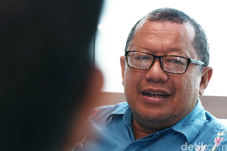 Kata Onno W Purbo soal Bantu Jokowi Cari Menteri Kata Onno W Purbo soal Bantu Jokowi Cari Menteri
