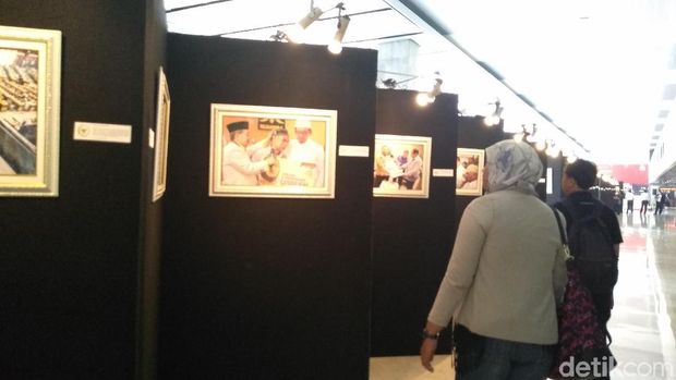 DPR Hias Ruang Paripurna Jelang Peringatan HUT ke-74