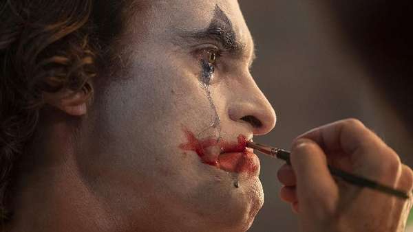 Trailer Joker: Saat Kehidupan Menertawakanmu dengan Kerasnya Trailer Joker: Saat Kehidupan Menertawakanmu dengan Kerasnya