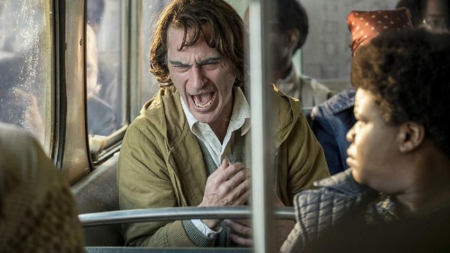 Joaquin Phoenix Malu Ketahuan Memaki di Set Film Joker
