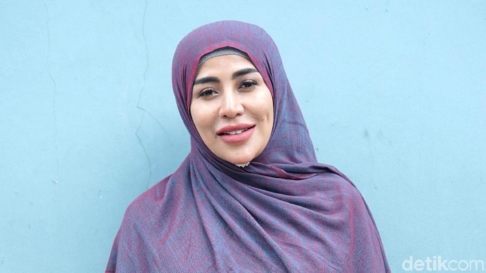 Cinta Penelope saat ditemui di studio Trans TV.