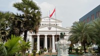 Liburan akhir pekan bisa kamu isi dengan mendatangi Museum Nasional. Museum ini berlokasi di Jalan Medan Merdeka Barat No 12, Jakarta Pusat. (Tasya/detikcom)