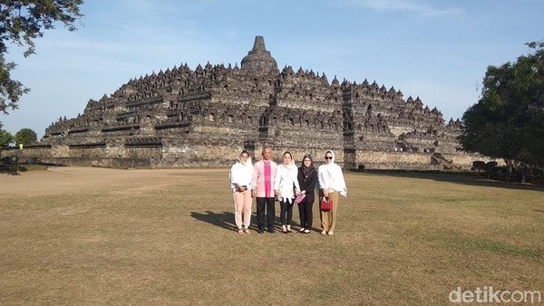 Foto: Raja Malaysia & Candi Borobudur yang Bikin Kagum