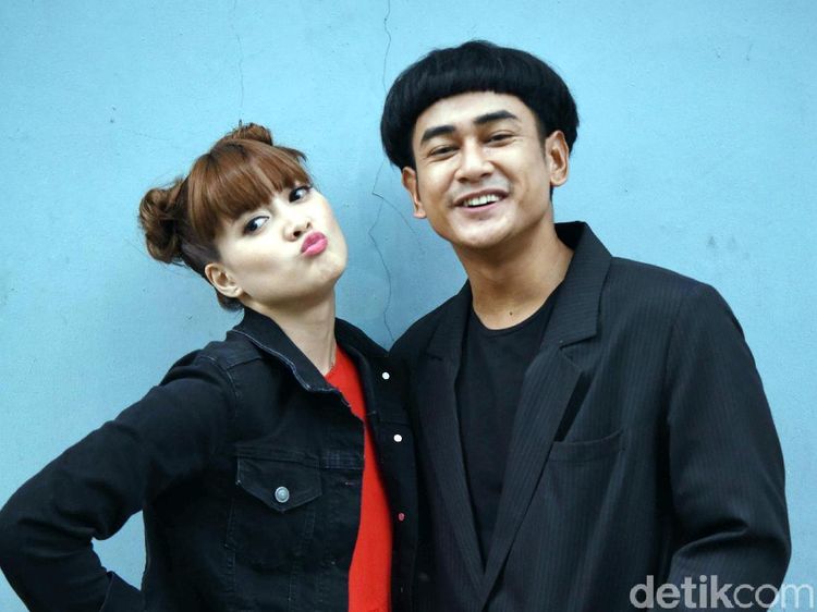 Didoakan Nikah, Chika dan Dwi Andhika Kok Tunggu Hidayah?