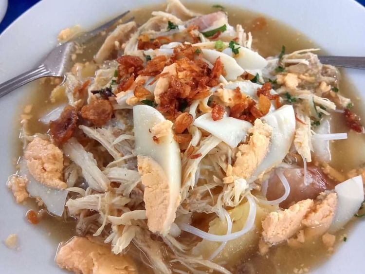 Sluurp! Gurihnya Kaldu Soto Banjar Kalimantan Hangatkan Pagi Ini