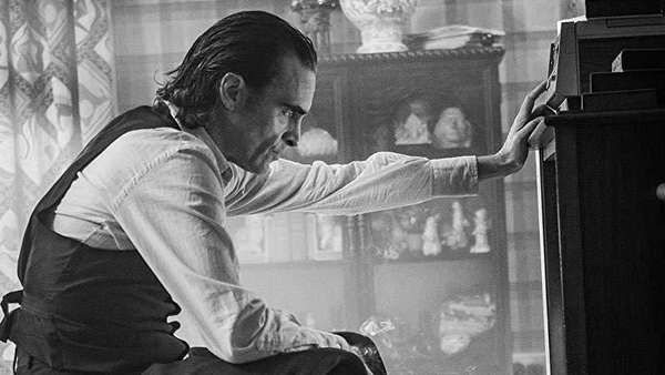 Trailer Joker: Saat Kehidupan Menertawakanmu dengan Kerasnya Trailer Joker: Saat Kehidupan Menertawakanmu dengan Kerasnya